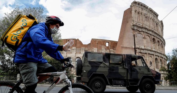 “Glovo assuma il rider come dipendente”. A Palermo la sentenza storica sui fattorini