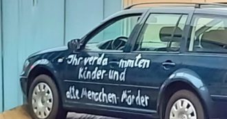 Copertina di Angela Merkel, l’uomo che con l’auto si è schiantato contro l’ingresso del suo ufficio lo aveva già fatto 6 anni fa