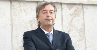 Copertina di “Lascio i social, sono stanco di essere utilizzato come sputacchiera. A un certo punto bisogna smettere di prestarsi a punching ball dei somari maleducati. Vado su Substack”