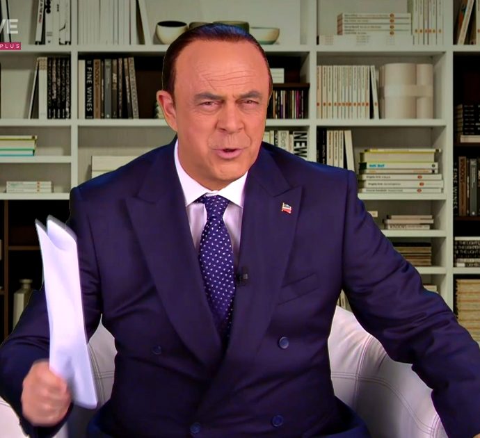 Crozza-Berlusconi torna al centro della politica italiana: “Pd e M5s salvano le mie aziende e io salvo il governo”