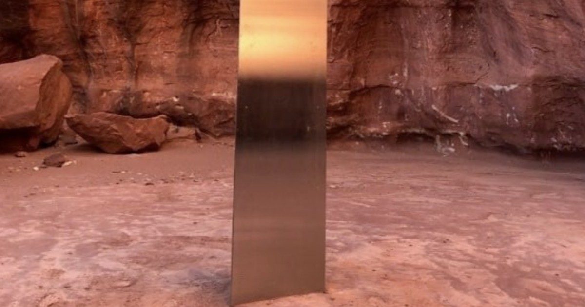 La storia del monolite che compare e poi scompare dal deserto dello Utah