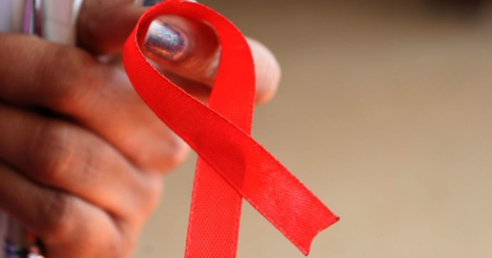 Giornata mondiale contro l’Aids: la prevenzione parte dall’educazione sessuale a scuola