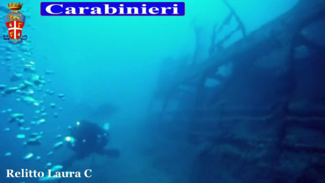 Copertina di Mediterraneo, quelle 90 navi cariche di rifiuti affondate dalle mafie