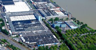 Copertina di Ford, i media tedeschi: “un miliardo di euro per la fabbrica di auto elettriche a Colonia”