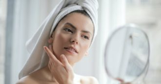 Copertina di Come avere una pelle perfetta anche in inverno: le cose da non fare e i trattamenti da fare in casa usando solo queste verdure