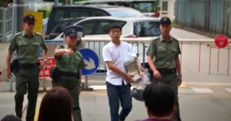 Copertina di “La Cina manipola l’opinione pubblica”: parla l’attivista Joshua Wong prima dell’arresto. Le anticipazioni della nuova puntata di Fake