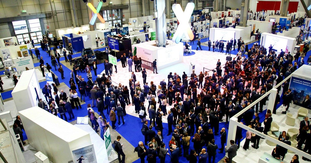 Congressi azzerati, per gli organizzatori il lockdown non è mai finito. “Fatturato giù del 90% e risparmi finiti: abbiamo paura di non farcela”