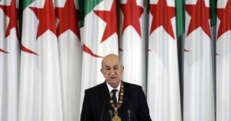 Copertina di Algeria sospesa, strangolata dalla crisi e senza presidente. Così avanzano il caos e il bavaglio per gli oppositori