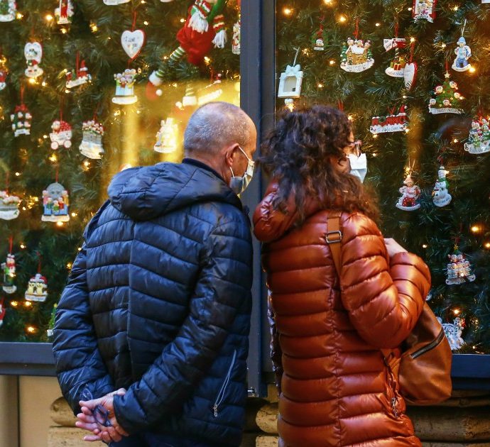 Audio porno al posto delle canzoni di Natale nel centro storico: hacker in azione a Vieste