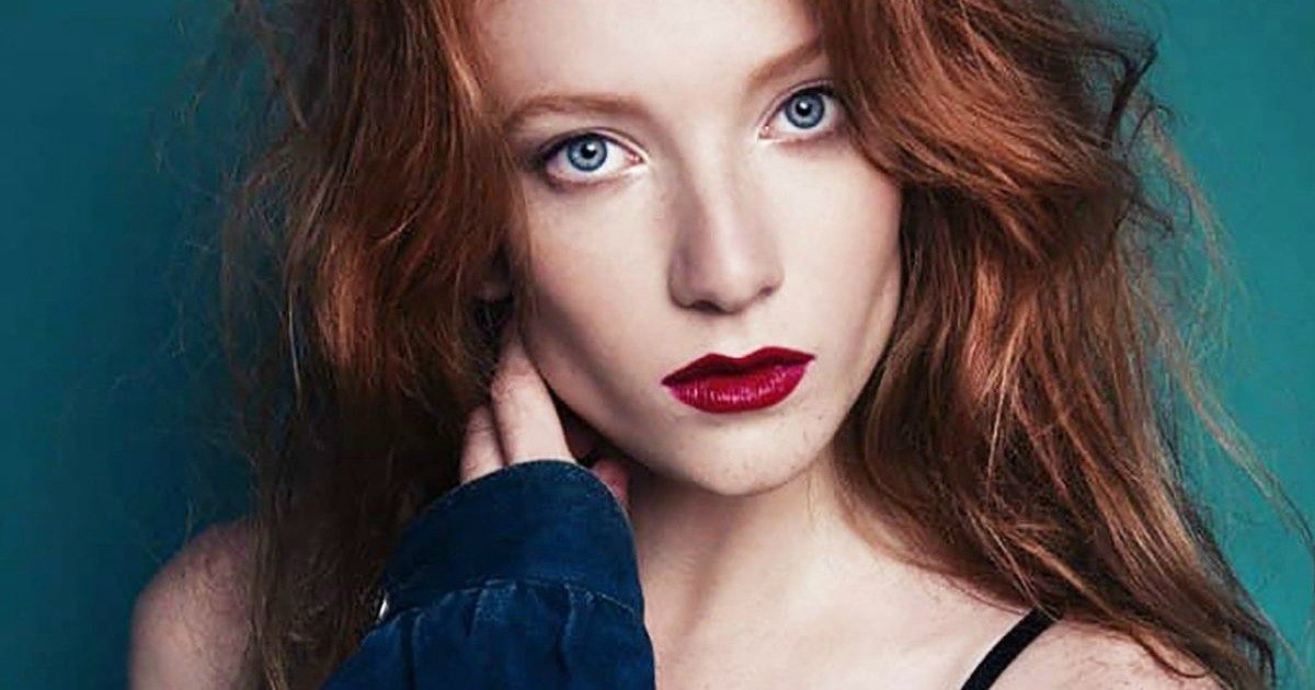 “È tornato a casa ubriaco con un’altra donna e mi ha chiesto di cucinare per loro”: modella di Vogue uccide il marito a coltellate