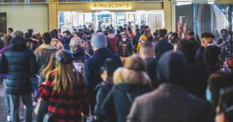 Copertina di Decreto Covid, addio allo spirito natalizio