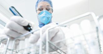 Copertina di Vaccino: all’Italia 200 milioni di dosi e non sarà obbligatorio