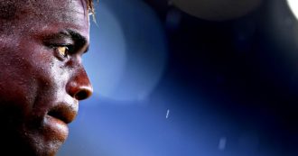 Copertina di Mario Balotelli riparte da Berlusconi in Serie B: la degna fine di un “non campione”