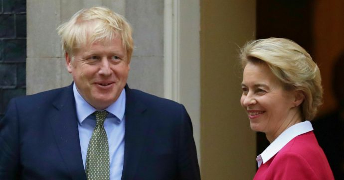 Brexit, telefonata tra von der Leyen e Johnson per sbloccare le trattative: “Distanze significative, ma ci incontreremo a Bruxelles”