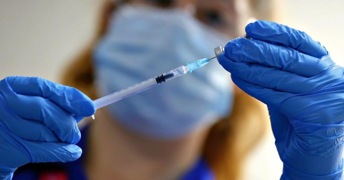 Vaccino Pfizer Biontech, l’azienda tedesca: “La seconda generazione potrebbe arrivare a metà del 2021”
