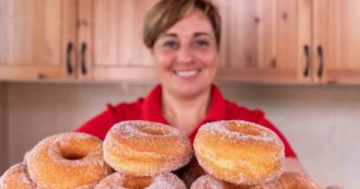 Copertina di In cucina una mano Benedetta