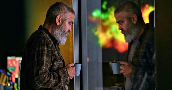 George Clooney scienziato dolente in The Midnight Sky, la settima volta del divo come regista (che gli è costata un ricovero in ospedale)