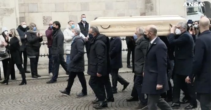 Furto a casa di Paolo Rossi mentre la famiglia era al funerale: rubati l’orologio di “Pablito” e contanti
