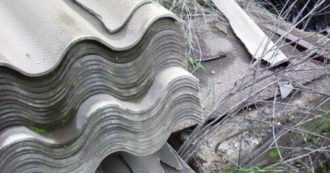 Copertina di Amianto. Si moriva anche facendo sacchi di juta e bambole