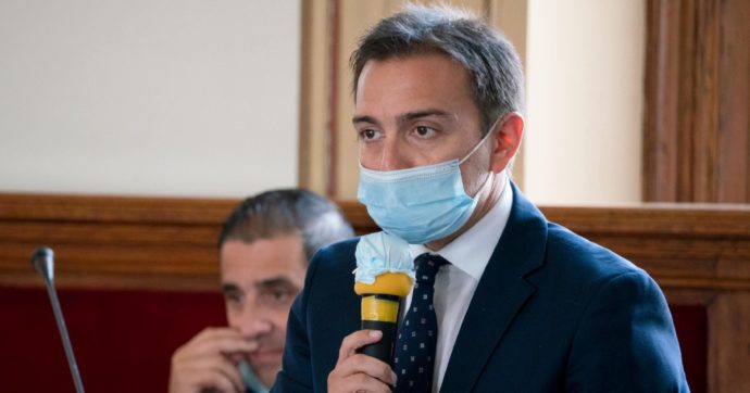 Voti dei morti per il consigliere Pd