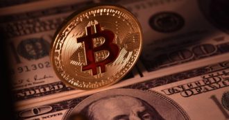Copertina di Bitcoin sfonda quota 20mila dollari. Da ottobre ad oggi il valore della valuta digitale è più che raddoppiato