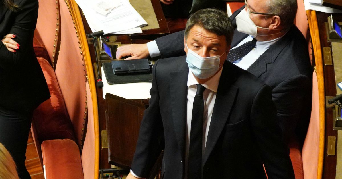 Italy Viva in testa al governo, poi Renzi detta le sue condizioni su Facebook: ecco la lettera che ha mandato a Condé