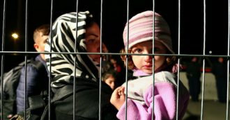 Copertina di Ungheria, Corte di Giustizia Ue: “Migranti trattenuti e rimpatriati irregolarmente senza poter chiedere la protezione internazionale”