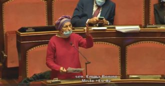 Copertina di Emma Bonino perde la pazienza contro la Lega: “Il Senato non è lo stadio e nemmeno un bar”