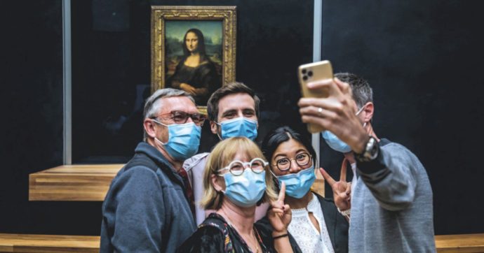 Copertina di “Gioconda-escort” e il trionfo dei marchi di lusso al Louvre