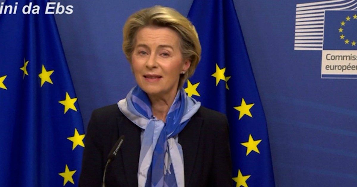 Von der Leyen: “L’Italia aveva ragione a chiedere la solidarietà Ue per il Covid. Deroga ai brevetti dei vaccini? Pronti a discutere proposta Usa”