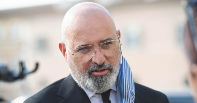 Bonaccini va oltre Berlusconi: il condono col silenzio assenso