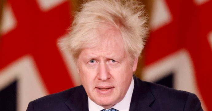 Brexit, Macron fa pressione sul deal