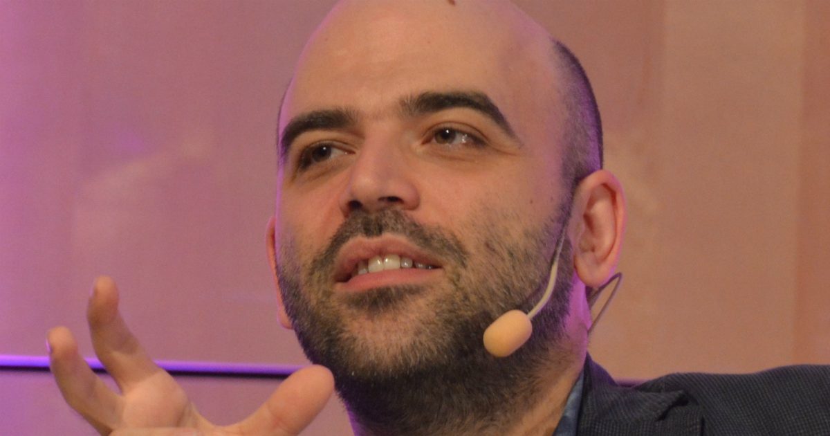 Sanremo 2022, Roberto Saviano: “Al Festival per raccontare il coraggio dei testimoni di giustizia e di Falcone e Borsellino. Un grande momento di responsabilità”