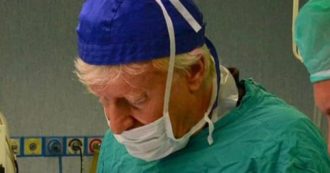 Copertina di Milano, il ginecologo Ansaldi si è suicidato fingendo l’omicidio: arma senza impronte e orari non coincidono con ipotesi aggressione