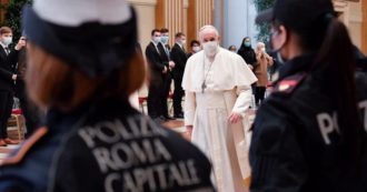 Copertina di Papa Francesco non celebrerà la messa di domenica a causa di un nuovo attacco di sciatalgia. Il pontefice reciterà l’Angelus