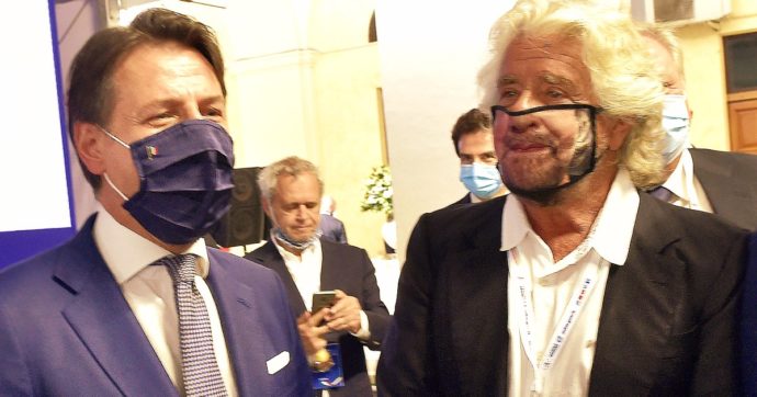 Quando nell’estate del 2019 Grillo diceva: “Conte elevato che ha restituito all’Italia la dignità persa di fronte al mondo intero”