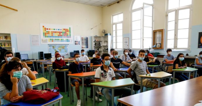Studio europeo: le scuole chiuse fanno più male che bene. Scarso impatto sui contagi ma contraccolpi sul benessere dei ragazzi