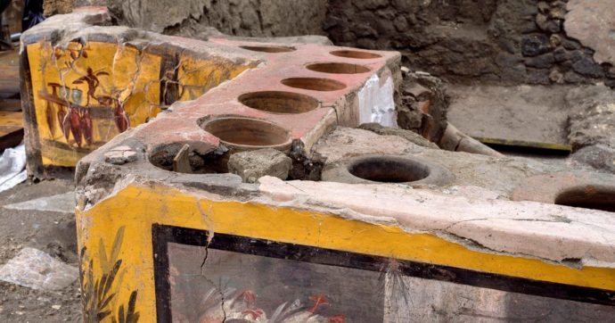Pompei, ritrovato un Termopolio intatto. Ci sono ancora i resti di cibo di strada