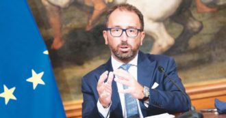 Copertina di Il premier ostenta calma. Ma per i 5S “crisi vicina”