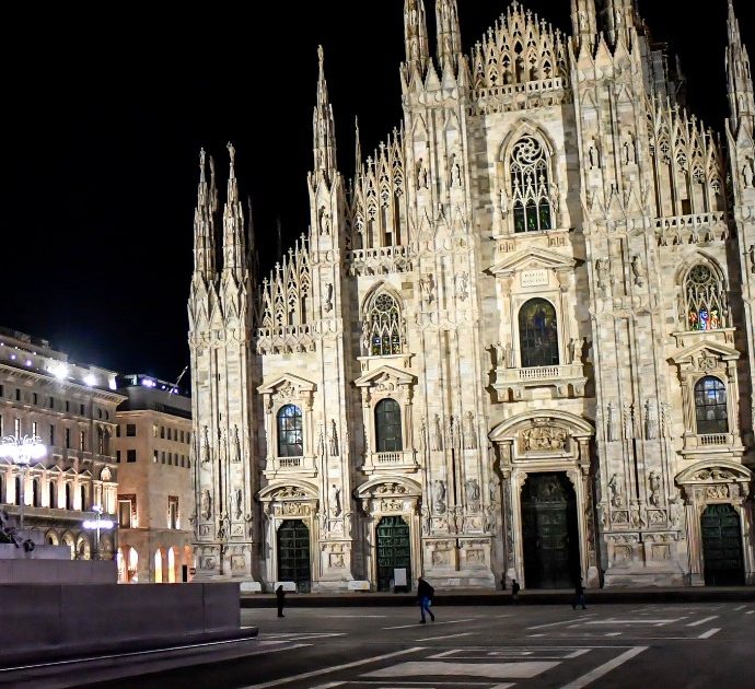 Climber scala la guglia maggiore del Duomo di Milano per girare un video con la Madonnina: denunciato