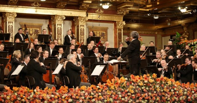 Copertina di Un inno alla gioia per celebrare la pace: così è nato il concerto di Capodanno di Vienna