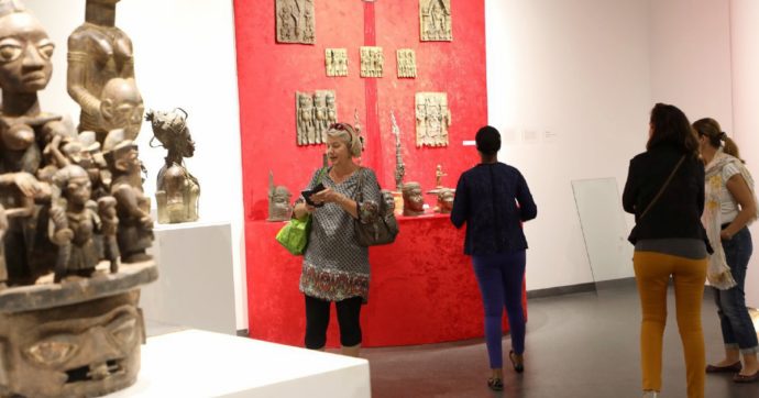 Copertina di La Cina vuole conquistare l’Africa a colpi di mostre d’arte