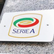 Copertina di Calcio, ora i club spenderanno soldi che non hanno