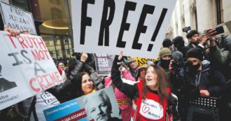Copertina di Assange, il rischio di finire negli Usa resta ancora alto