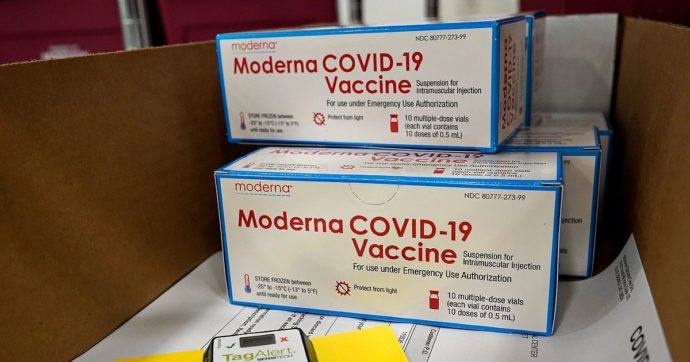 Vaccino Covid Moderna, via dell’Aifa. Sì a immissione in commercio e all’utilizzo nell’ambito del Servizio sanitario