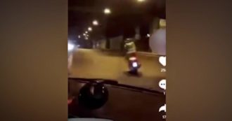 Copertina di Napoli, inseguono rider e pubblicano video: “Ora lo freghiamo”. Il filmato diffuso dal consigliere regionale Borrelli