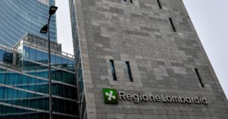 Copertina di “Rifiuti, col virus favori alle aziende”