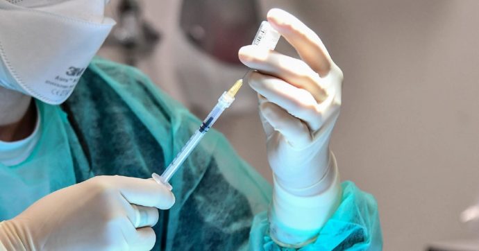 “In Lombardia le stesse siringhe di tutti”