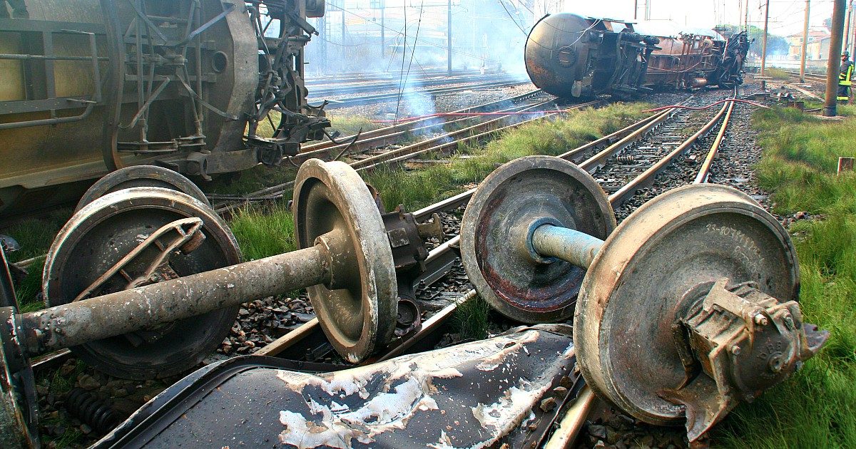 Strage di Viareggio, le motivazioni della Cassazione: “Controllo sulla manutenzione avrebbe evitato l’incidente”. Ma l’omicidio è prescritto