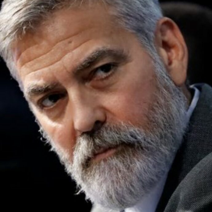 “Non mi interessa quello che dice Donald Trump. Piacergli non è il mio lavoro, il mio lavoro è provare a dire la verità”: parla George Clooney